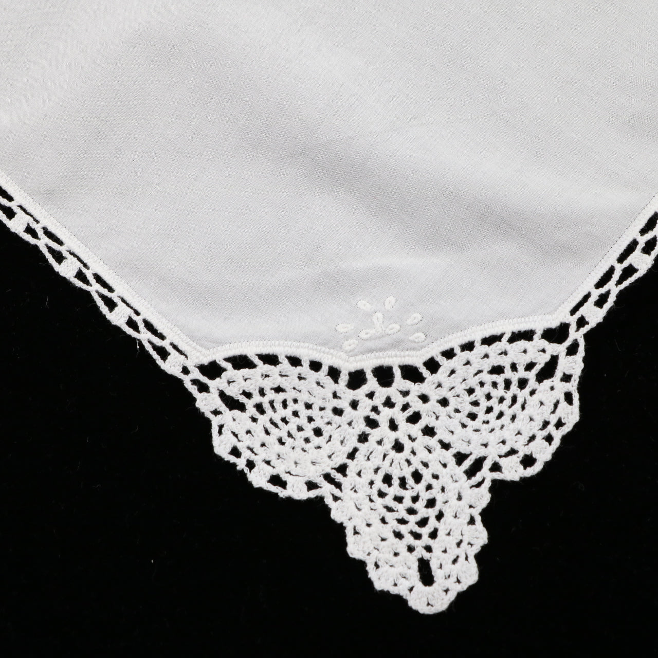 D002: White Wedding Handkerchief Pure Cotton, Soft Ladies Hanky with Crochet Lace, 10 pieces